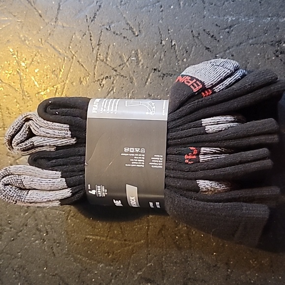 Wolverine Socks - Picture 4 of 4